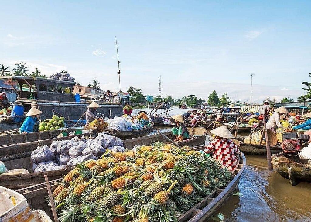 Cu Chi Tunnels & Cai Rang Floating Market – 2 Days 1 Night