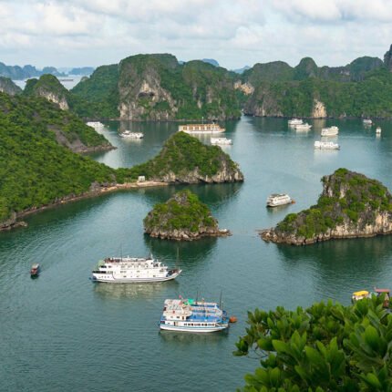 10-Day Colorful Vietnam Tour from Ho Chi Minh to Hoi An, Hanoi & Halong Bay
