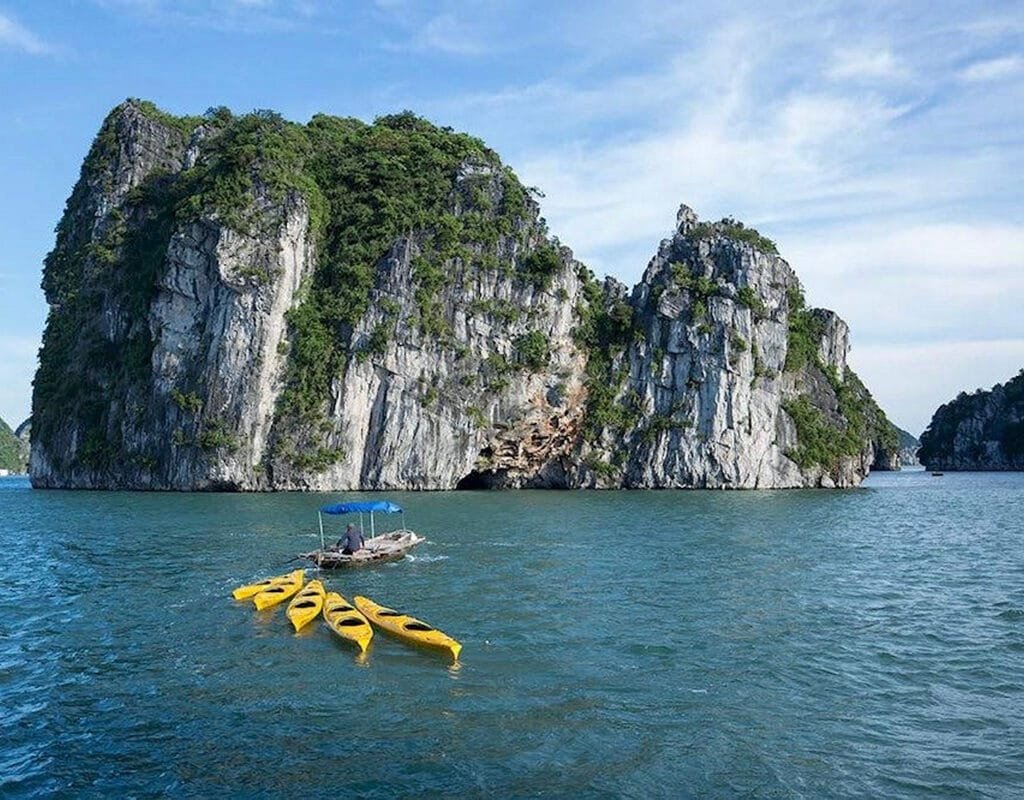 6-Day Complete Vietnam Journey: Hanoi, Halong Bay & Ho Chi Minh City