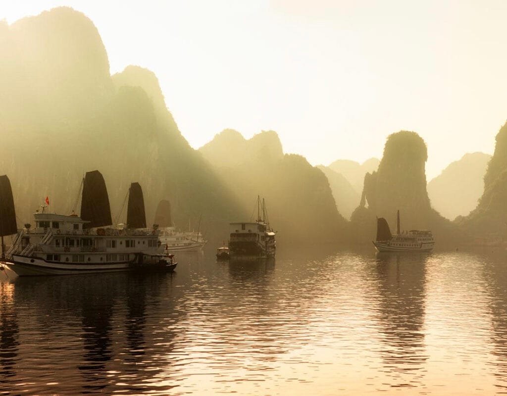 10-Day Heritage Vietnam Tour: Ho Chi Minh, Hoi An, Hue, Hanoi & Halong Bay