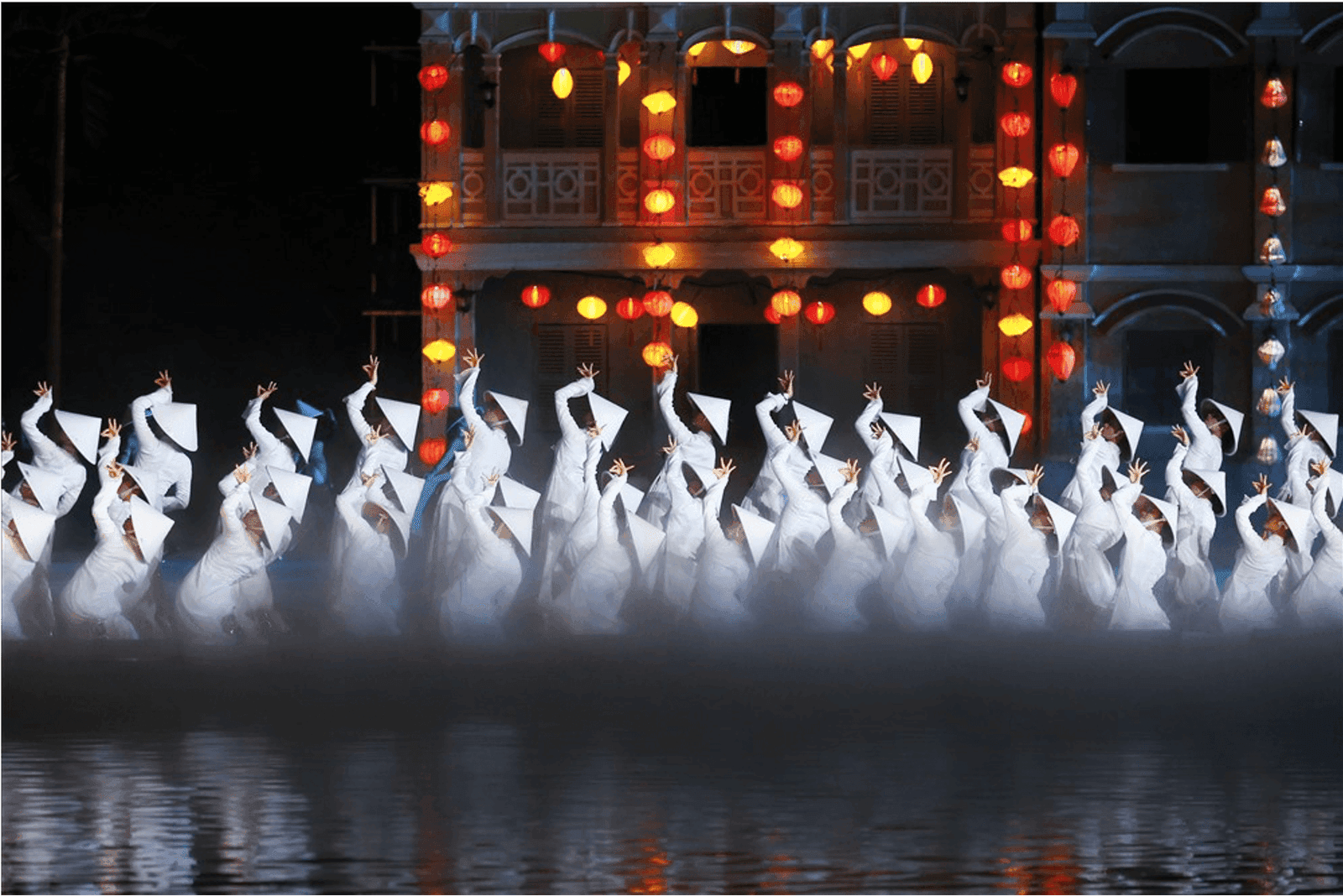 CULTURAL SHOW IN HOI AN.png-2 CULTURAL SHOW IN HOI AN experience