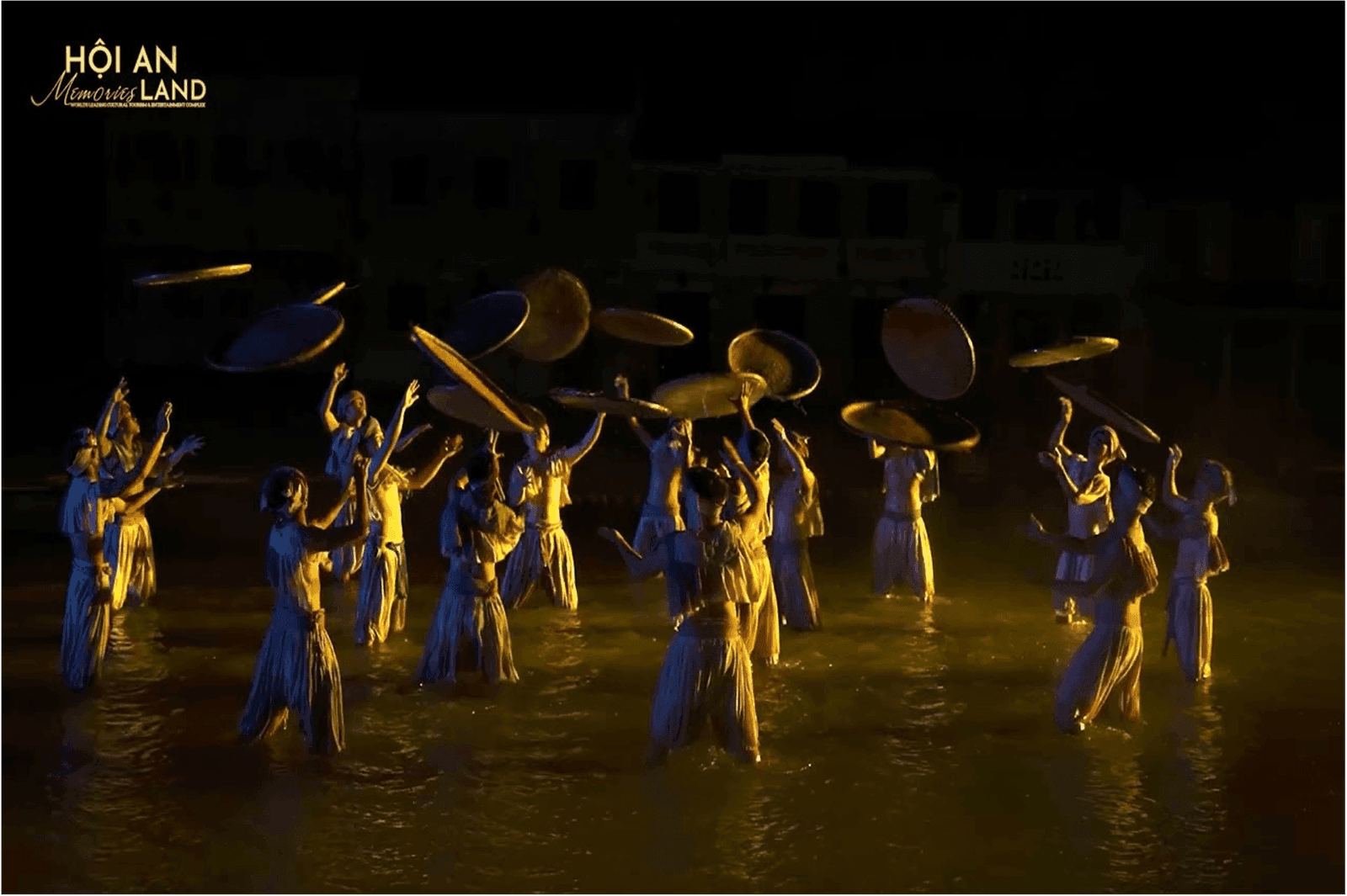 CULTURAL SHOW IN HOI AN.png-8 CULTURAL SHOW IN HOI AN.png-8