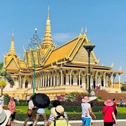 PHNOM PENH HALF DAY PRIVATE TOUR guided tour